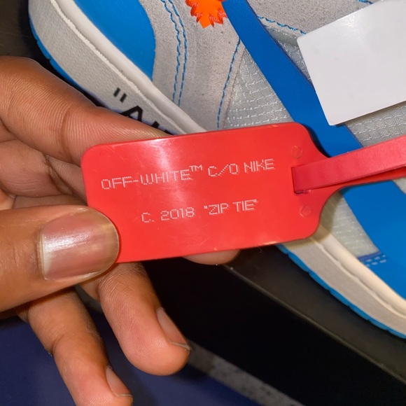 NIKE x OFFWHITE JORDAN 1